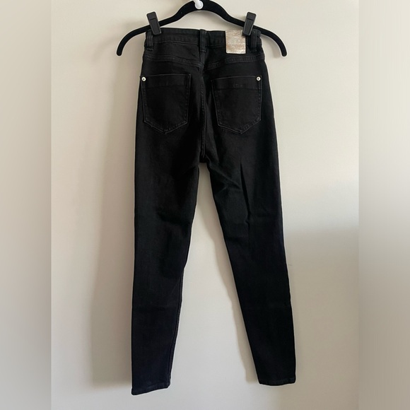 Size 2 Zara Denim Skinny Jeans, Black - Picture 4 of 8